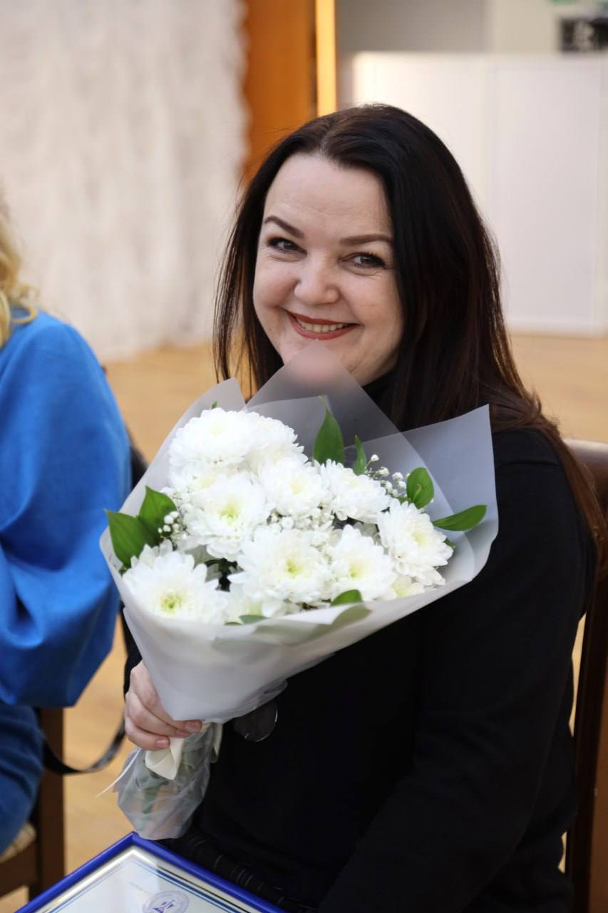 Во Дворце искусств прошла церемония вручения наград, посвященная Дню работников бытового обслуживания населения и жилищно-коммунального хозяйства Во Дворце искусств прошла церемония вручения наград, посвященная Дню работников бытового обслуживания населения и жилищно-коммунального хозяйства