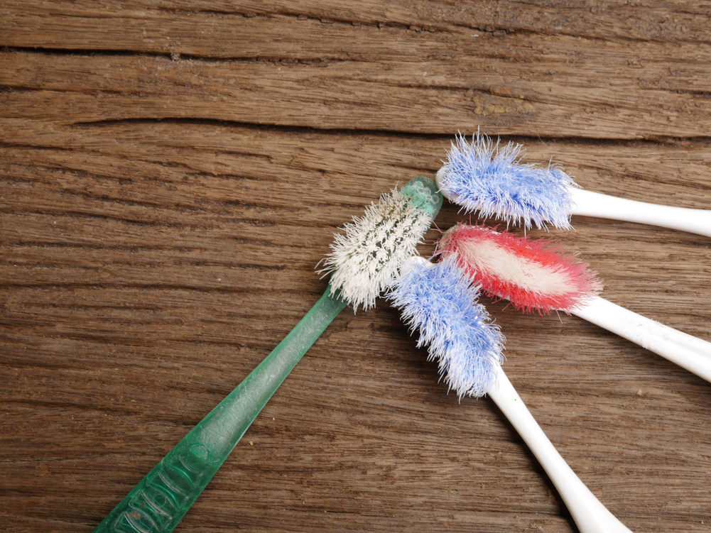 Эффективные способы борьбы с зубным налетом в домашних условиях