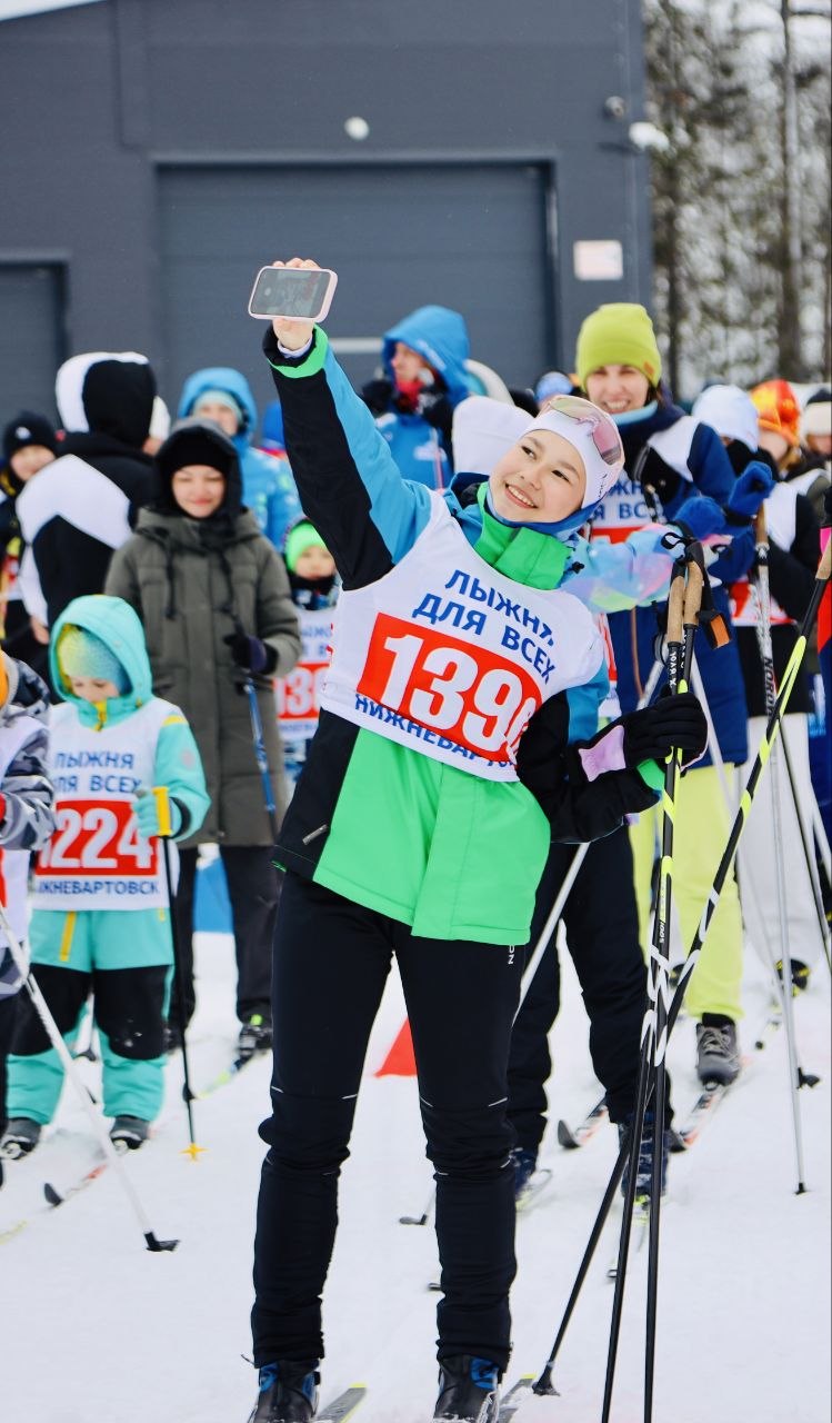 Дмитрий Кощенко: В 17-й раз в Нижневартовске прошёл Кубок главы города по лыжным гонкам! В соревнованиях приняли участие более 800 человек Дмитрий Кощенко: В 17-й раз в Нижневартовске прошёл Кубок главы города по лыжным гонкам! В соревнованиях приняли участие более 800 человек