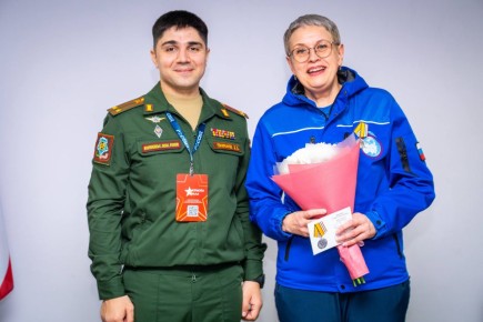 Добровольцам Югры вручили медали «За помощь и милосердие»