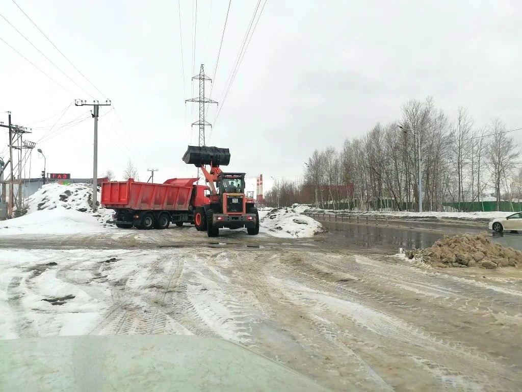 В Нижневартовске проводят противопаводковые мероприятия В Нижневартовске проводят противопаводковые мероприятия