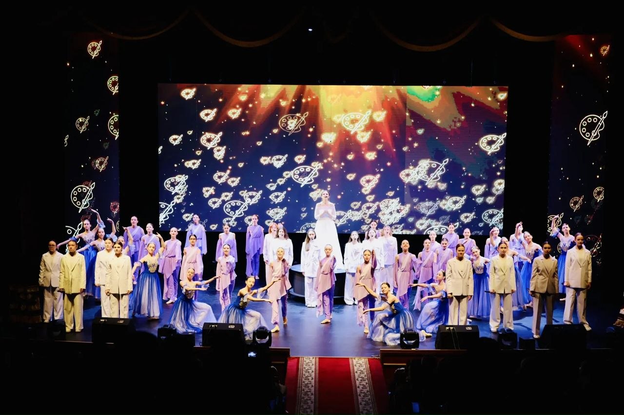 Дмитрий Кощенко: В День работника культуры с гордостью вручил заслуженные награды работникам отрасли Дмитрий Кощенко: В День работника культуры с гордостью вручил заслуженные награды работникам отрасли