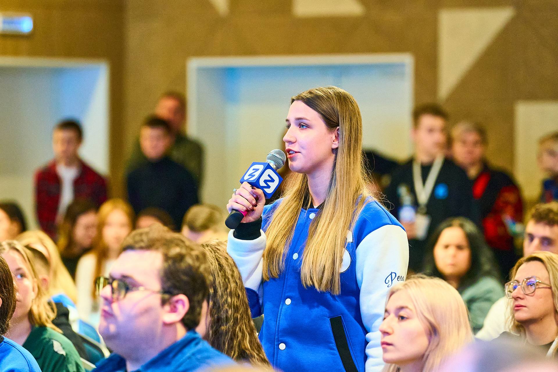 Руслан Кухарук: За прошлый год в Югре проведено более 250 просветительских мероприятий Российского общества «Знание», слушателями которых стали свыше 14 000 жителей Руслан Кухарук: За прошлый год в Югре проведено более 250 просветительских мероприятий Российского общества «Знание», слушателями которых стали свыше 14 000 жителей