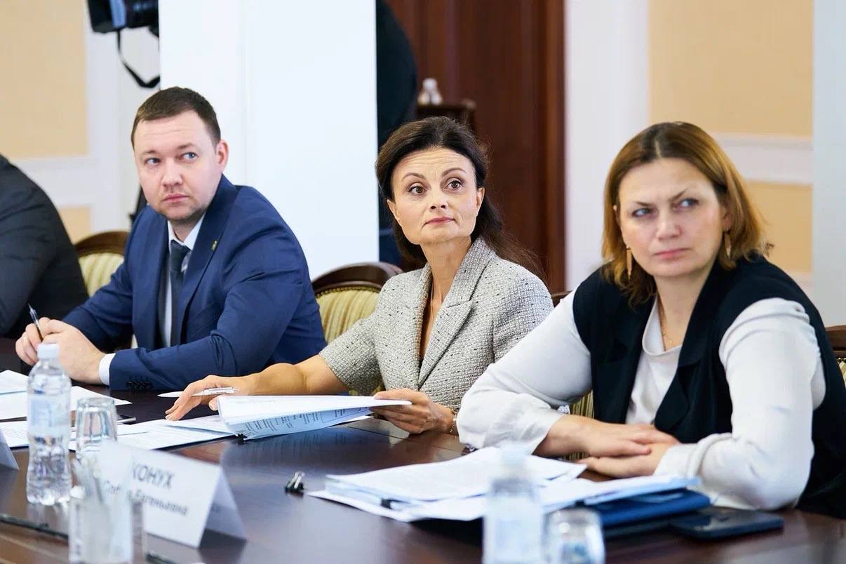 Руслан Кухарук: За прошлый год в Югре проведено более 250 просветительских мероприятий Российского общества «Знание», слушателями которых стали свыше 14 000 жителей Руслан Кухарук: За прошлый год в Югре проведено более 250 просветительских мероприятий Российского общества «Знание», слушателями которых стали свыше 14 000 жителей