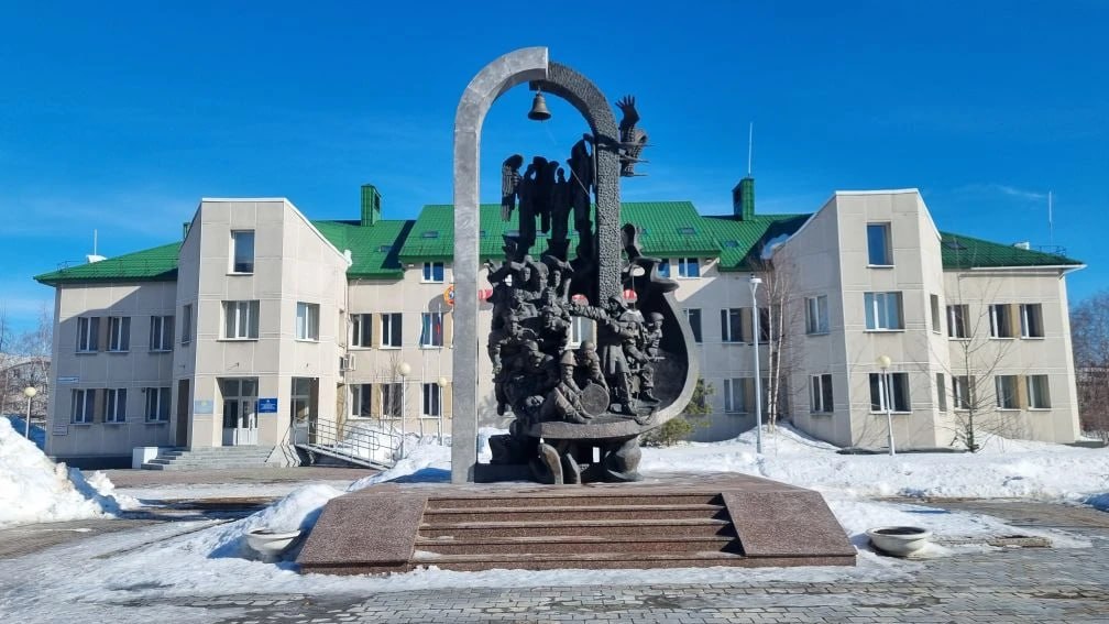 26 апреля исполняется 40 лет со дня одной из крупнейших техногенных катастроф XX века - аварии на Чернобыльской АЭС 26 апреля исполняется 40 лет со дня одной из крупнейших техногенных катастроф XX века - аварии на Чернобыльской АЭС