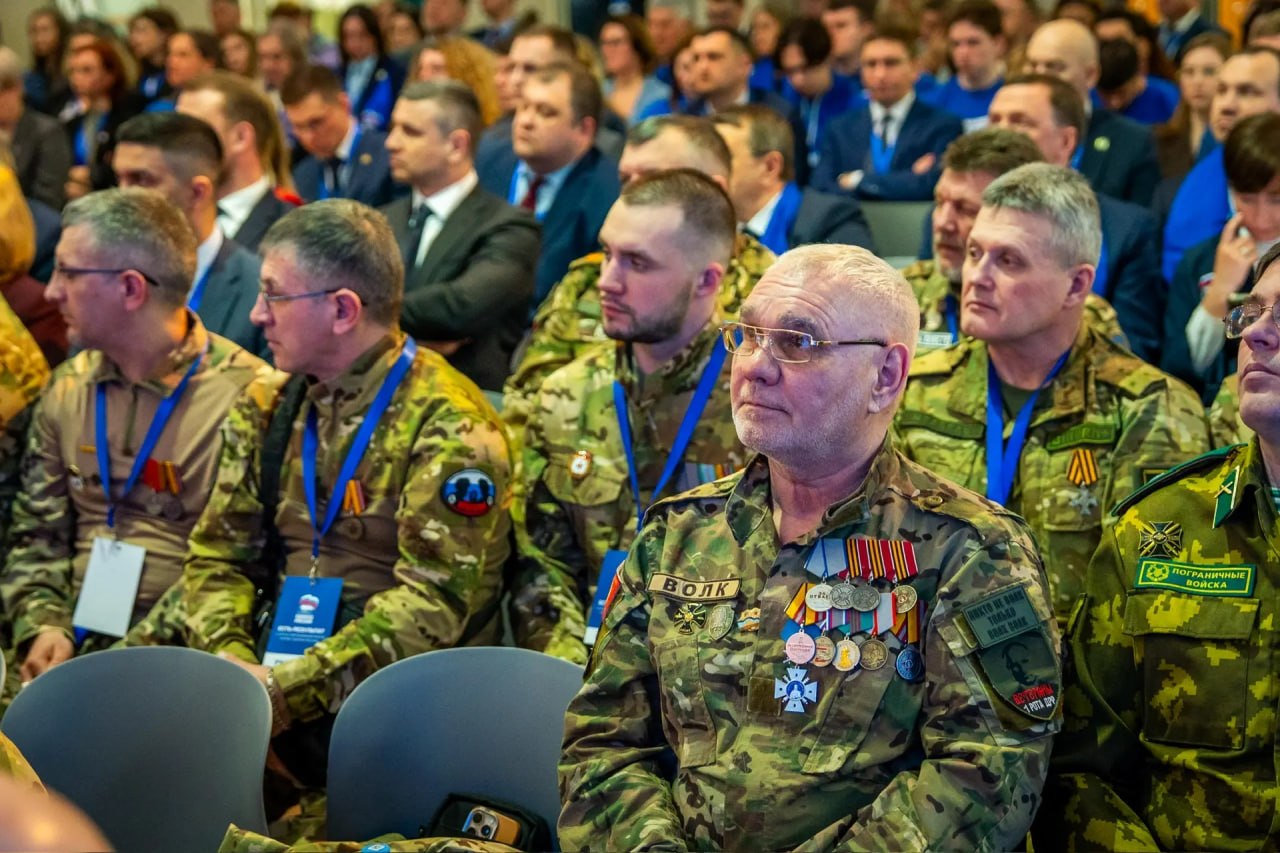 В Сургуте прошел второй региональный форум «Есть результат», в ходе которого были собраны предложения по различным направлениям развития Югры: от здравоохранения, образования и культуры до вопросов экономического роста... В Сургуте прошел второй региональный форум «Есть результат», в ходе которого были собраны предложения по различным направлениям развития Югры: от здравоохранения, образования и культуры до вопросов экономического роста...