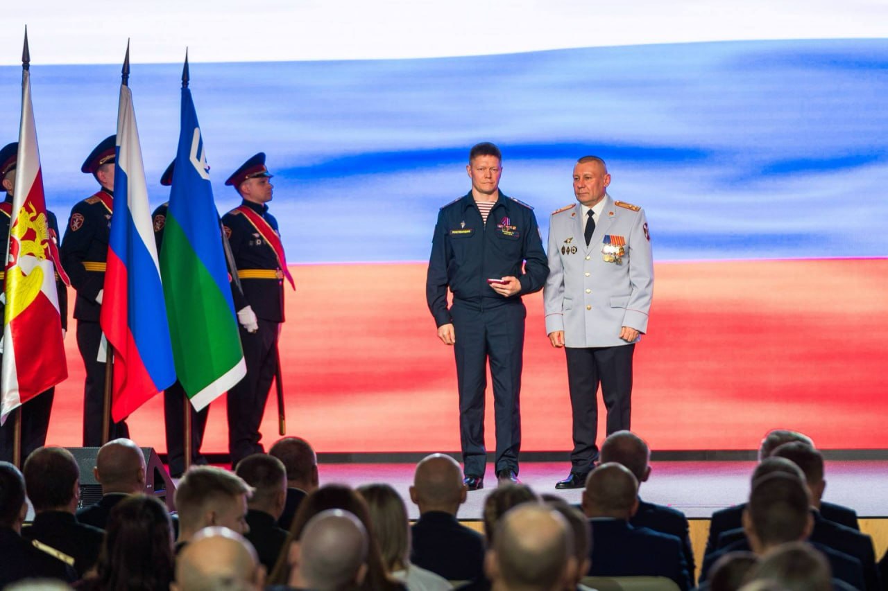 Губернатор Югры поздравил бойцов Росгвардии в день десятилетия ведомства Губернатор Югры поздравил бойцов Росгвардии в день десятилетия ведомства