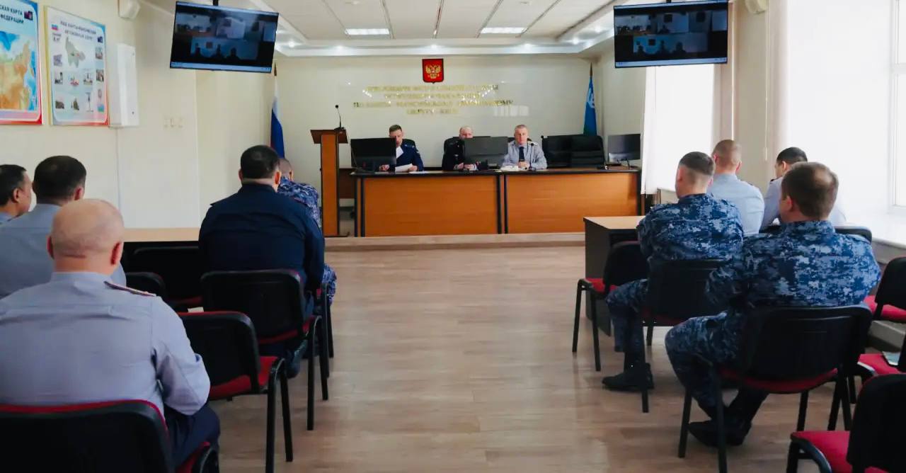 Прокурор по надзору за соблюдением законов в исправительных учреждениях Сергей Литвинцев провел учебный семинар по вопросам противодействия распространению идеологии экстремизма и терроризма Прокурор по надзору за соблюдением законов в исправительных учреждениях Сергей Литвинцев провел учебный семинар по вопросам противодействия распространению идеологии экстремизма и терроризма