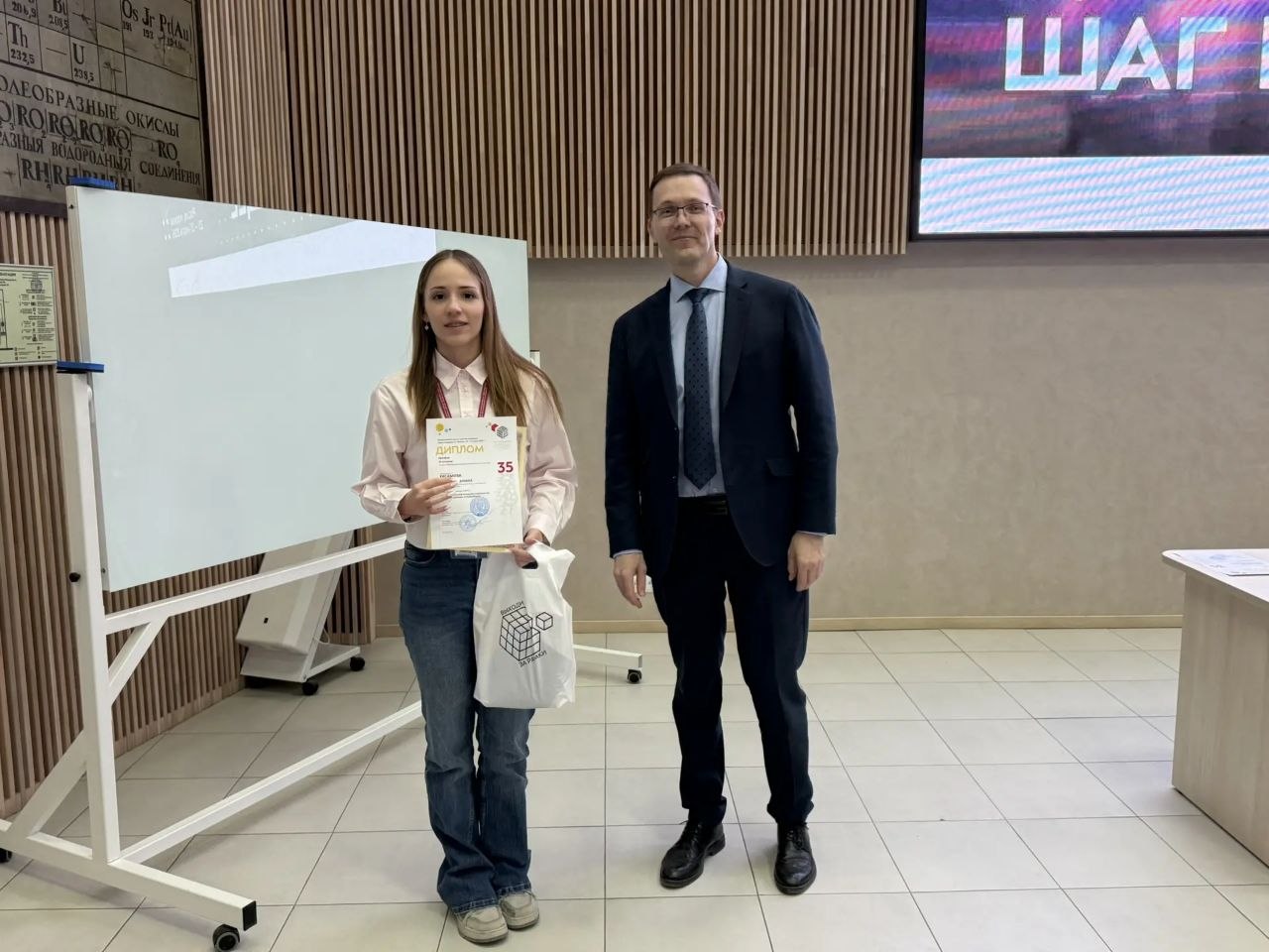 Дмитрий Кощенко: Заключительный этап Всероссийского форума научной молодежи «Шаг в будущее» в Москве принес вартовчанам победное и призовые места! Дмитрий Кощенко: Заключительный этап Всероссийского форума научной молодежи «Шаг в будущее» в Москве принес вартовчанам победное и призовые места!