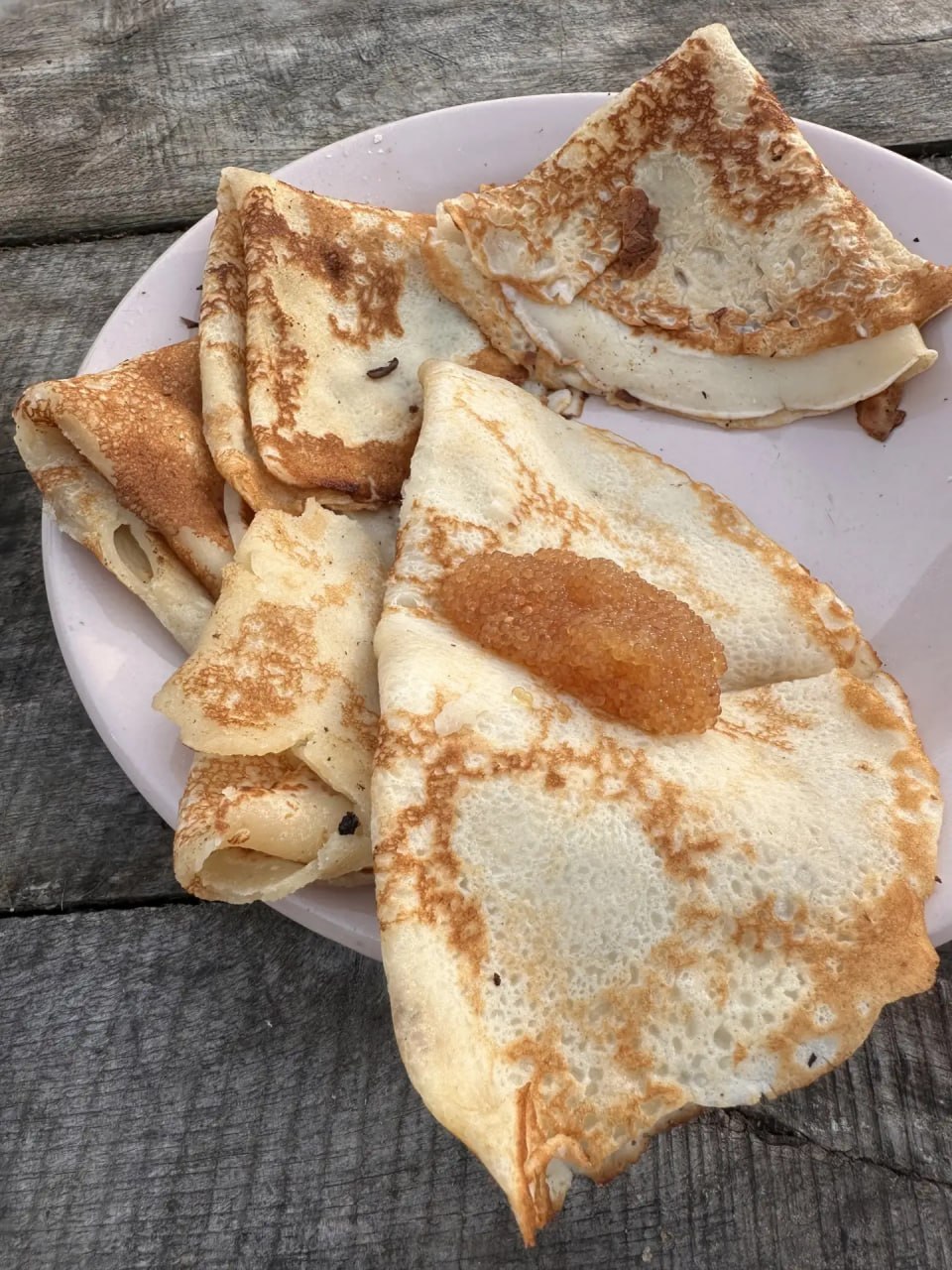 В выходные съёмочная группа телеканала «Югра» в Ханты-Мансийском районе продолжила съёмки документального фильма о семье Слинкиных на их родовой земле - в деревне Востыхой В выходные съёмочная группа телеканала «Югра» в Ханты-Мансийском районе продолжила съёмки документального фильма о семье Слинкиных на их родовой земле - в деревне Востыхой