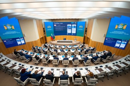 В Югре совершенствуют модель долговременного ухода за людьми пожилого возраста и инвалидами