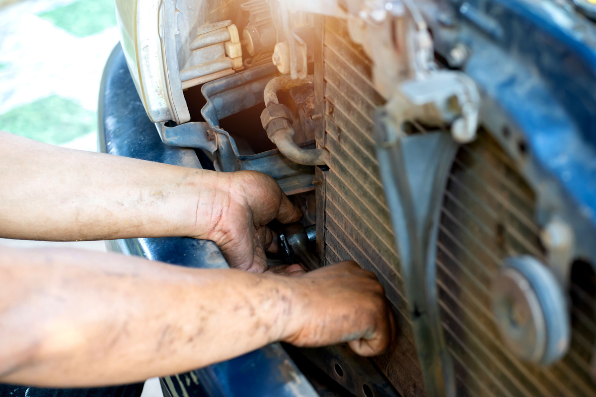 Эффективные способы очистки радиаторов автомобиля без их снятия