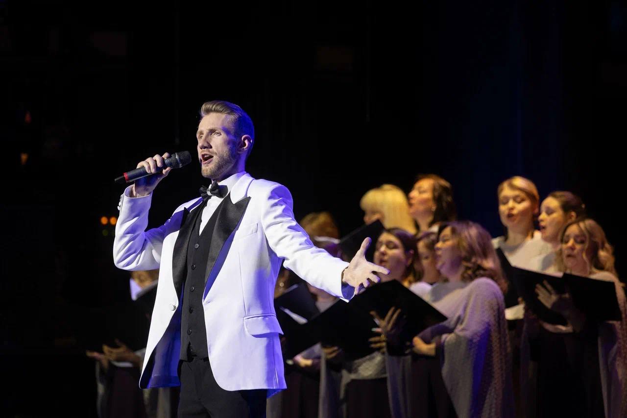 В Сургуте отметили 30-летие Дня единения народов России и Беларуси В Сургуте отметили 30-летие Дня единения народов России и Беларуси