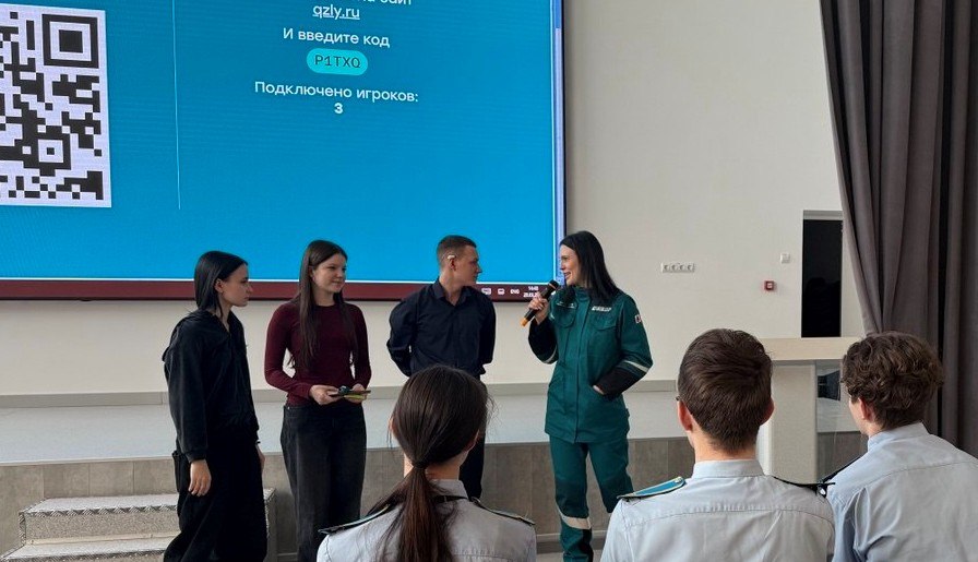 Старшеклассники Нягани окунулись в мир кино и технологий Старшеклассники Нягани окунулись в мир кино и технологий