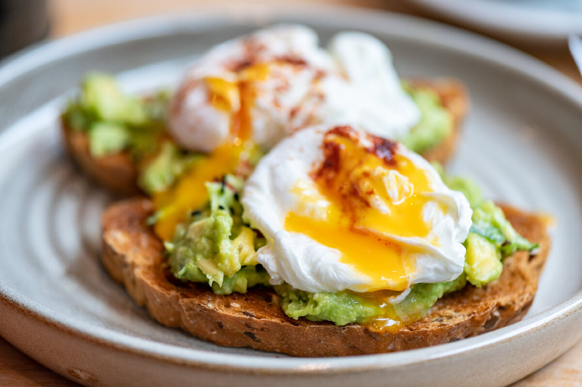 Яйца бенедикт: мастер-класс по приготовлению классики завтрака