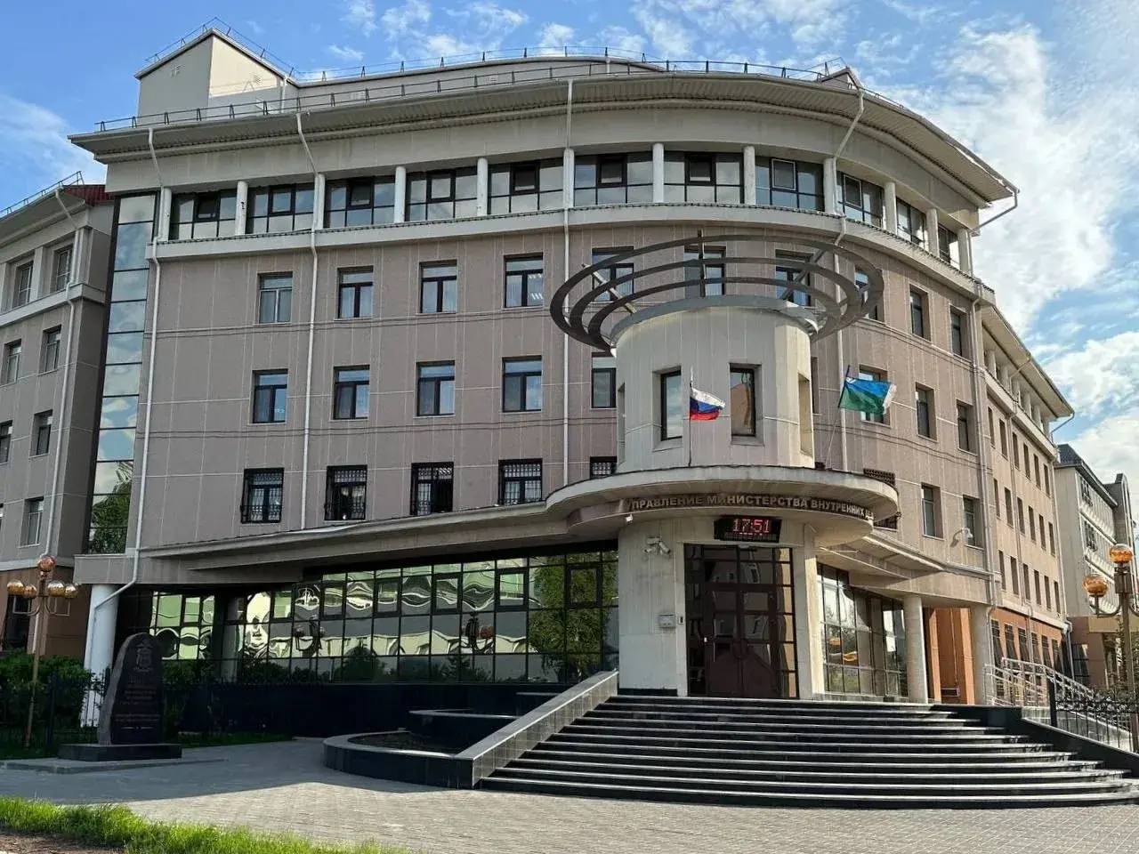 Поздравление начальника УМВД России по ХМАО – Югре генерал-майора полиции Сергея Александровича Ветохина с Днём образования следственных подразделений МВД России От имени руководства и личного состава УМВД России по ХМАО –...