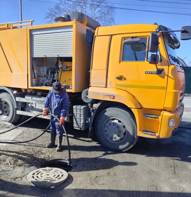 Работы по очистке ливнеприемных колодцев и аварийный ямочный ремонт Работы по очистке ливнеприемных колодцев и аварийный ямочный ремонт