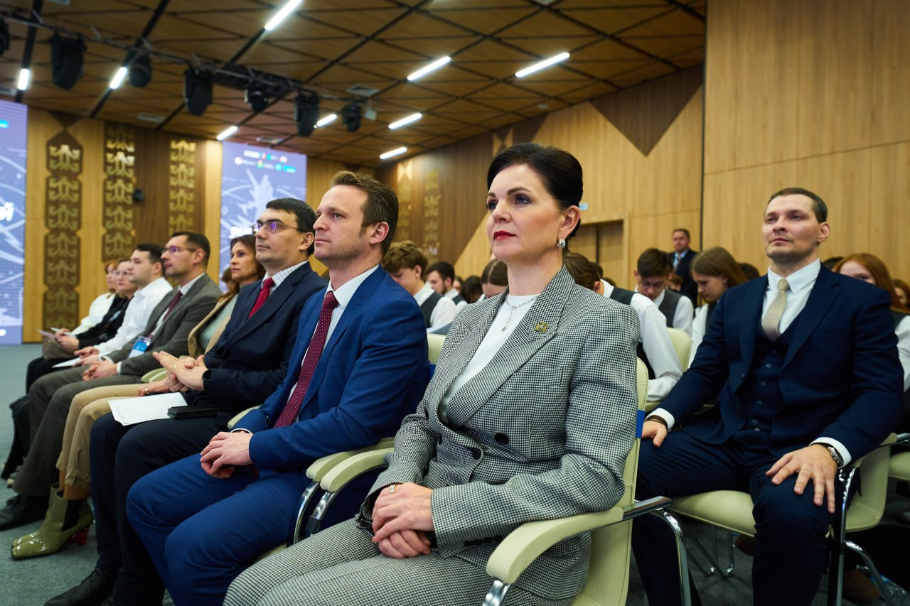 Молодые специалисты формируют будущее нефтегазовой отрасли в Югре Молодые специалисты формируют будущее нефтегазовой отрасли в Югре