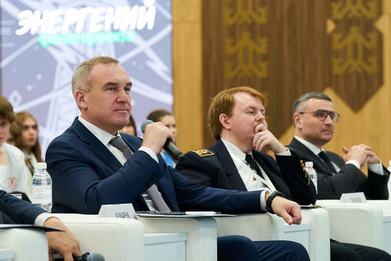 Молодые специалисты формируют будущее нефтегазовой отрасли в Югре Молодые специалисты формируют будущее нефтегазовой отрасли в Югре