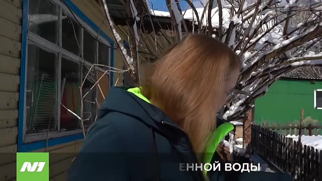 Набирала воду из лужи, чтобы помыться