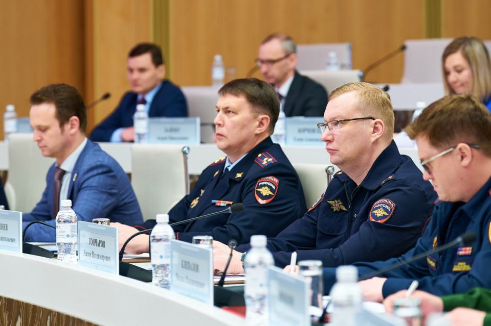 � ���� ������� ����� 700 ����������� �� ��� ������