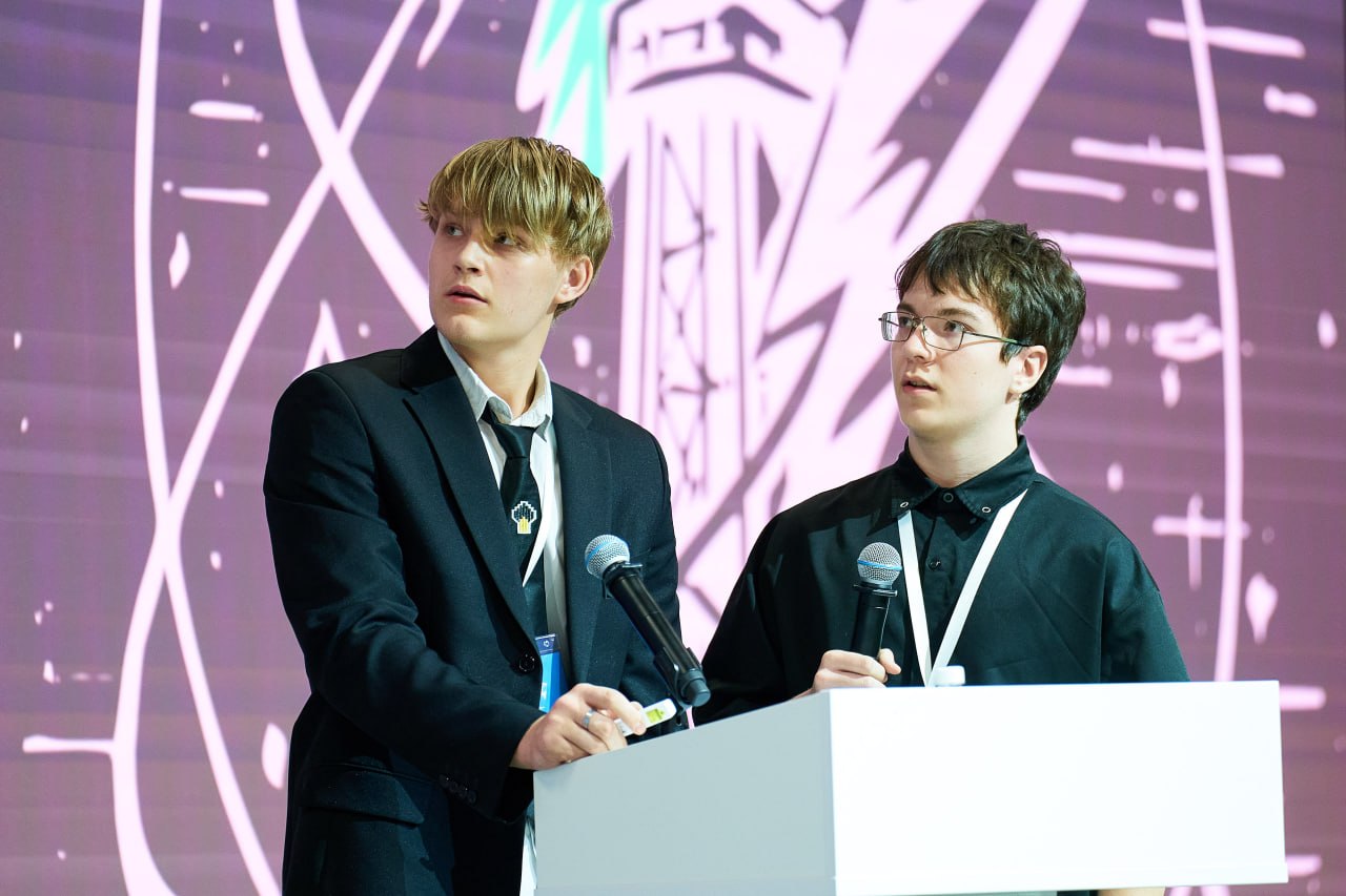 Молодые специалисты формируют будущее нефтегазовой отрасли в Югре Молодые специалисты формируют будущее нефтегазовой отрасли в Югре