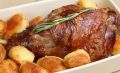 Ароматная запеченная баранина с картофелем