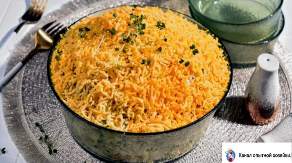 Ленивая мимоза: идеальный салат для весеннего праздника