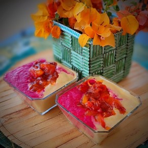 Кунжутный смузи с мандаринами, питахайей и хурмой