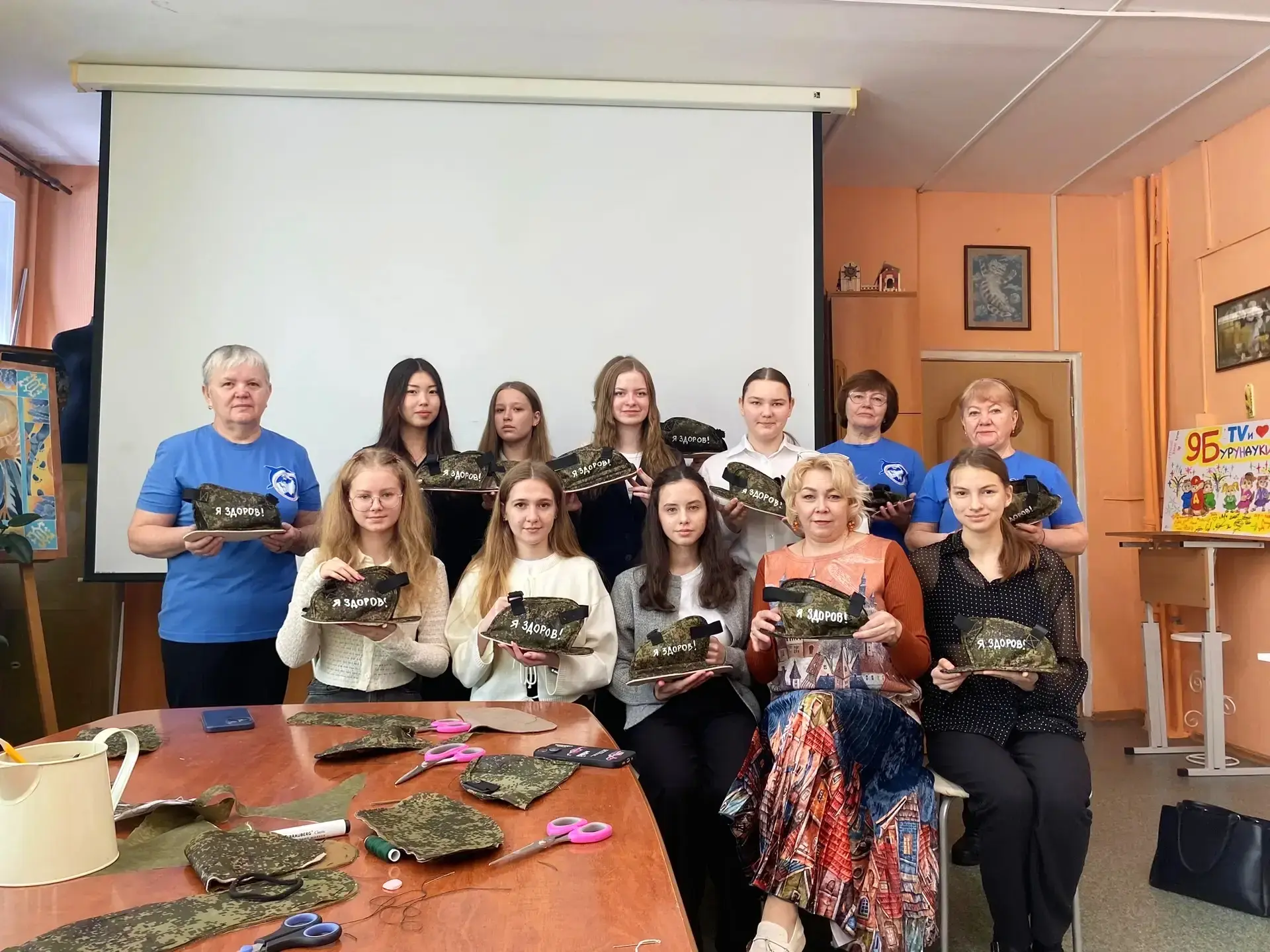 Семь лет добрых дел. 12 апреля в этом году совпали сразу три повода для праздника: Пасха, День космонавтики и - семилетие Гуманитарного Добровольческого Корпуса Семь лет добрых дел. 12 апреля в этом году совпали сразу три повода для праздника: Пасха, День космонавтики и - семилетие Гуманитарного Добровольческого Корпуса