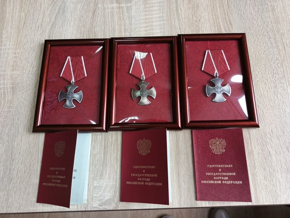 Сегодня почтили память и выразили глубочайшее уважение семьям тех, кто отдал свои жизни, защищая Родину в ходе специальной военной операции Сегодня почтили память и выразили глубочайшее уважение семьям тех, кто отдал свои жизни, защищая Родину в ходе специальной военной операции