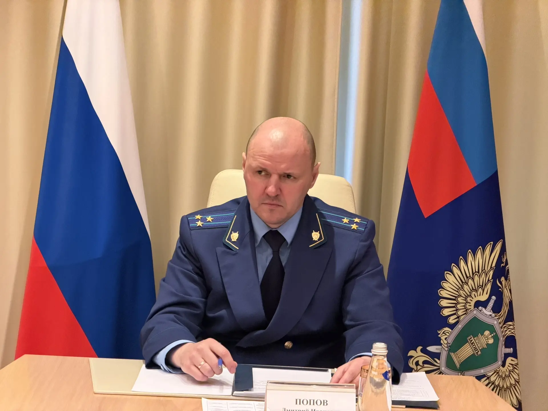 Прокурор округа Дмитрий Попов провел личный прием жителей городов Ханты-Мансийска, Нижневартовска, Мегиона и Когалыма