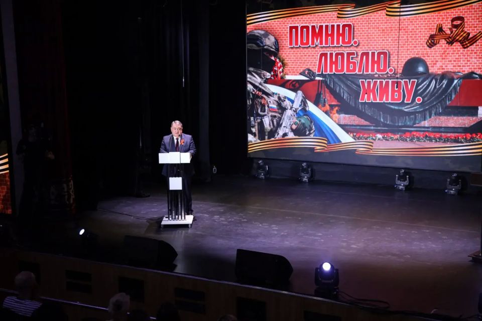 В Центре национальных культур состоялся торжественный концерт «Помню! Люблю! Живу!», приуроченный к празднованию Дня Победы В Центре национальных культур состоялся торжественный концерт «Помню! Люблю! Живу!», приуроченный к празднованию Дня Победы