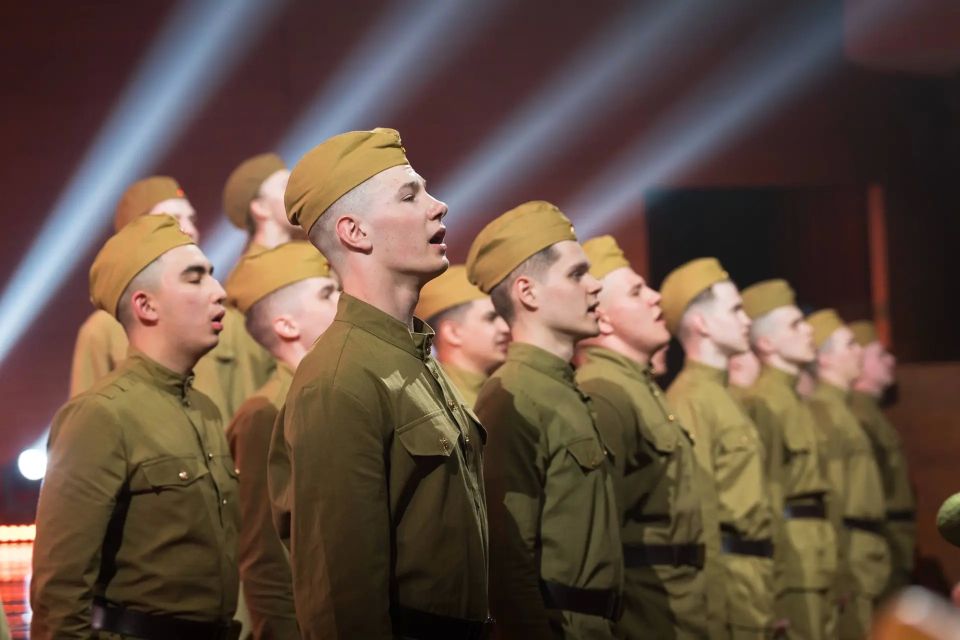 Руслан Кухарук: В преддверии 9 мая на праздничном концерте, посвященном 81-й годовщине Великой Победы, югорские творческие коллективы объединились, чтобы выразить признательность Героям, подарившим нам мирное небо Руслан Кухарук: В преддверии 9 мая на праздничном концерте, посвященном 81-й годовщине Великой Победы, югорские творческие коллективы объединились, чтобы выразить признательность Героям, подарившим нам мирное небо