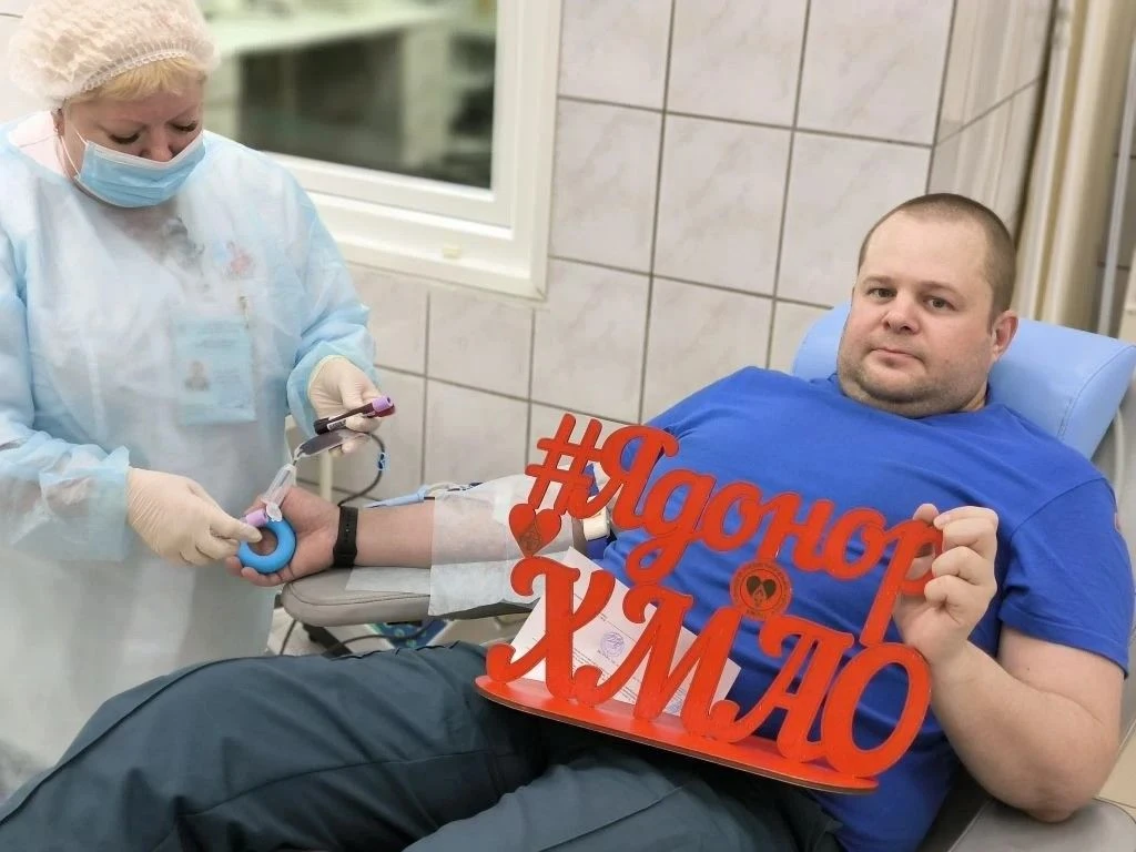 Пожарные Нижневартовска сдали кровь для пополнения донорского резерва Пожарные Нижневартовска сдали кровь для пополнения донорского резерва