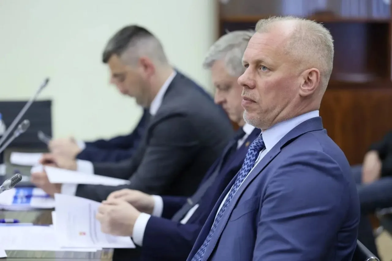 В регионах УрФО с превышением планов ведется работа по восстановлению лесов и созданию зеленых поясов вокруг крупных городов В регионах УрФО с превышением планов ведется работа по восстановлению лесов и созданию зеленых поясов вокруг крупных городов