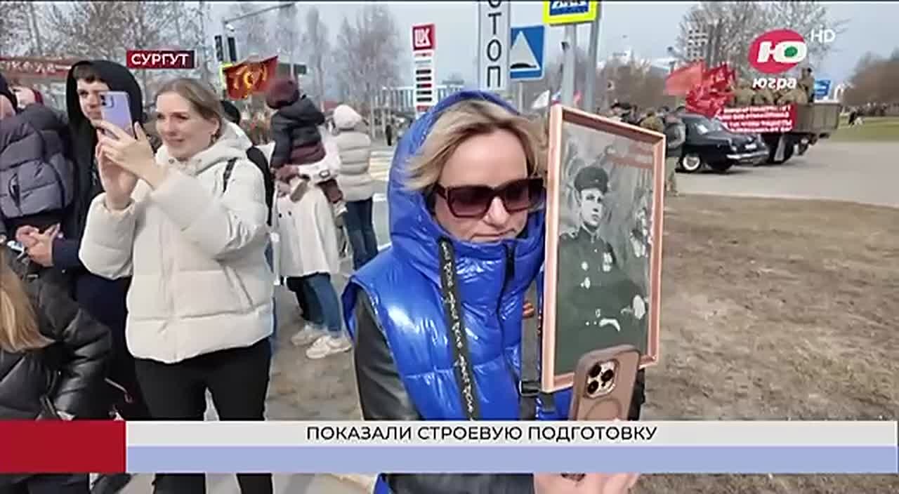 Бойцы сургутского отряда спецназначения показали строевую подготовку