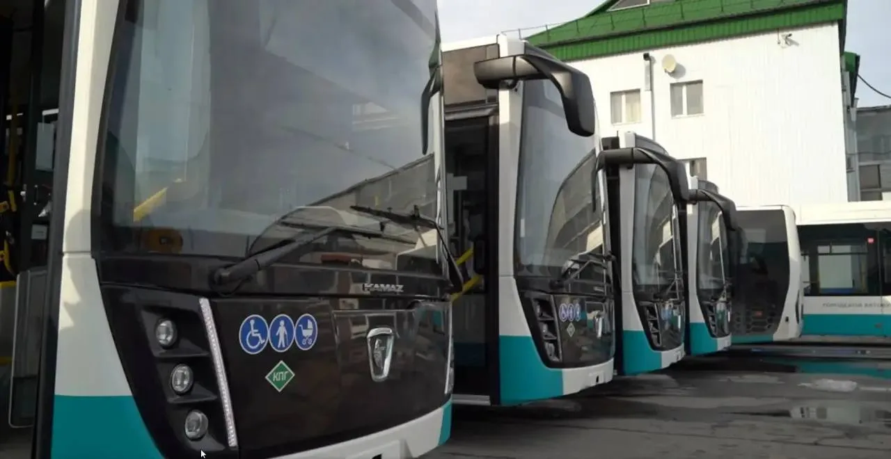 25 комфортабельных автобусов большого класса вышли на городские маршруты