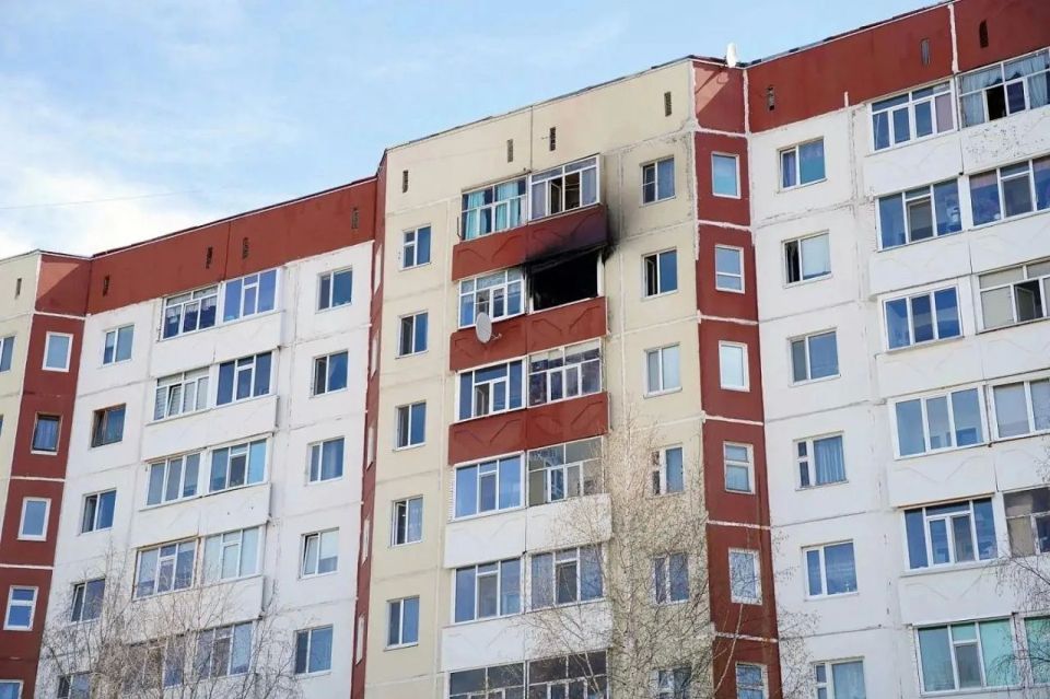 В Лангепасе на пожаре в многоэтажке пострадал мужчина