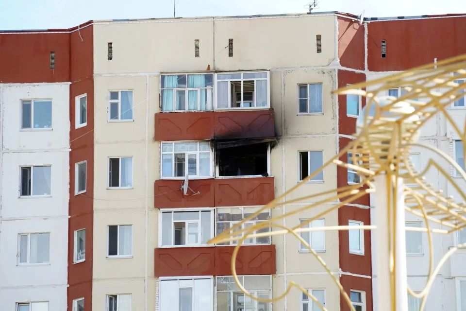В Лангепасе огнеборцы ликвидировали пожар в многоквартирном доме В Лангепасе огнеборцы ликвидировали пожар в многоквартирном доме
