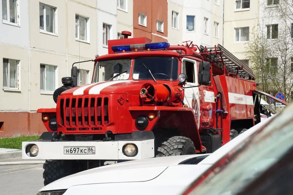 В Лангепасе огнеборцы ликвидировали пожар в многоквартирном доме В Лангепасе огнеборцы ликвидировали пожар в многоквартирном доме