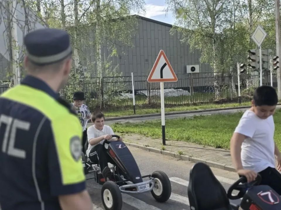 Госавтоинспекция Югры усиливает меры по профилактике дорожно-транспортных происшествий с участием детей Госавтоинспекция Югры усиливает меры по профилактике дорожно-транспортных происшествий с участием детей