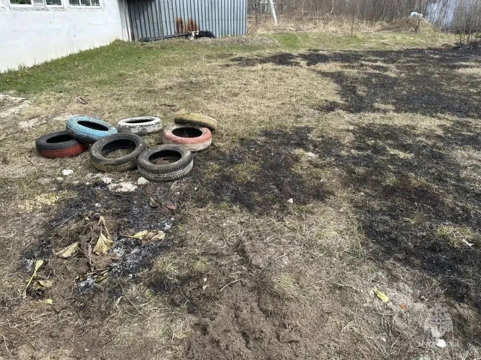 Житель Радужного заплатит 40 тысяч рублей за нарушение правил сжигания травы и мусора на своём участке Житель Радужного заплатит 40 тысяч рублей за нарушение правил сжигания травы и мусора на своём участке
