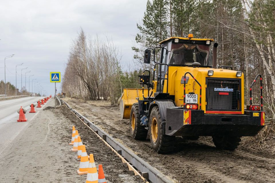 Более 20 км дорожного полотна обновят в Сургуте: стартовали основные работы масштабной ремонтной кампании Более 20 км дорожного полотна обновят в Сургуте: стартовали основные работы масштабной ремонтной кампании