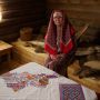 Сила традиций: мастерица из Югры уже тридцать лет создает уникальную национальную одежду