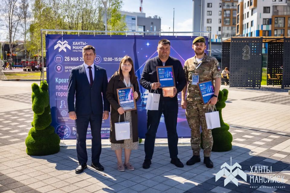 В окружной столице прошел «Креативный шахматный турнир среди предпринимателей и школьников» В окружной столице прошел «Креативный шахматный турнир среди предпринимателей и школьников»