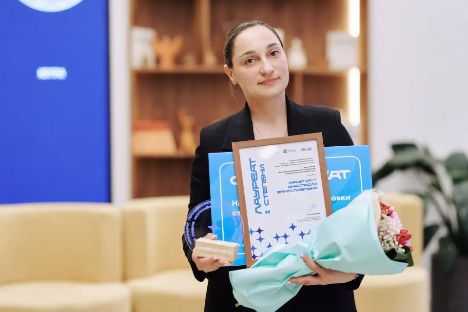 В Национальном центре «Россия» в Ханты-Мансийске подвели итоги Конкурса профмастерства среди специалистов по работе с молодежью В Национальном центре «Россия» в Ханты-Мансийске подвели итоги Конкурса профмастерства среди специалистов по работе с молодежью