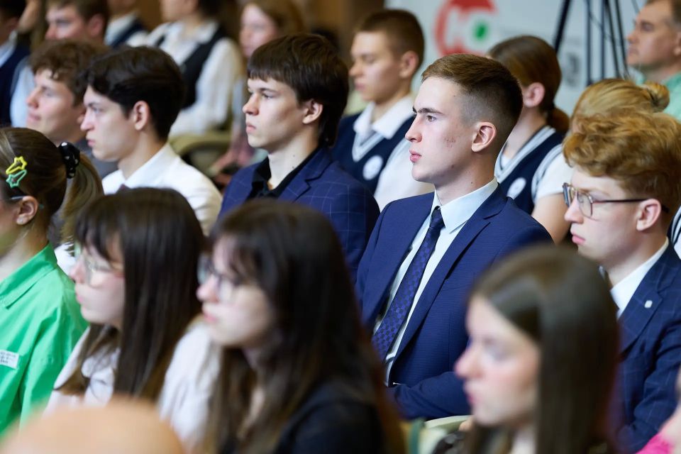 Югорским школьникам рассказали о карьерных возможностях Югорским школьникам рассказали о карьерных возможностях