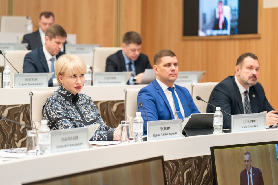 В Югре будут тестировать и внедрять новейшие беспилотные авиационные системы В Югре будут тестировать и внедрять новейшие беспилотные авиационные системы