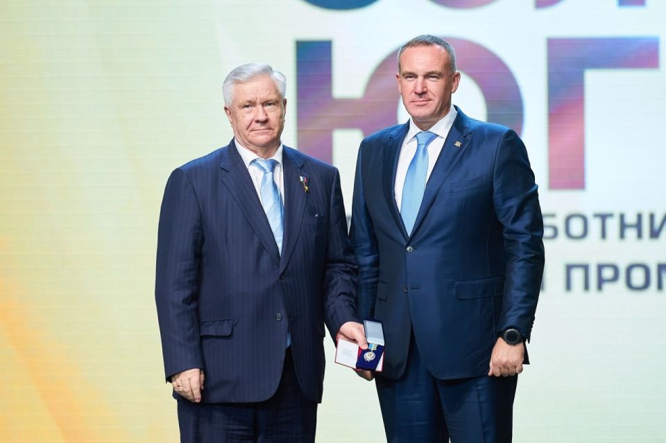 Сегодня свой день рождения отмечает Владимир Леонидович Богданов Сегодня свой день рождения отмечает Владимир Леонидович Богданов